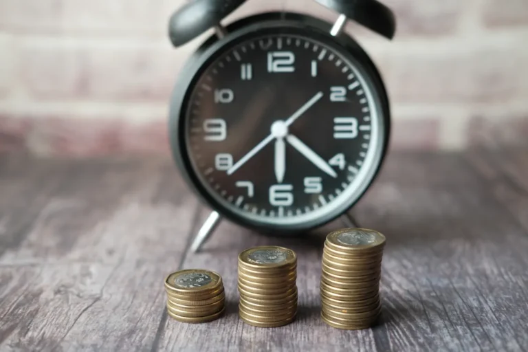 annuity sales rise 2025
