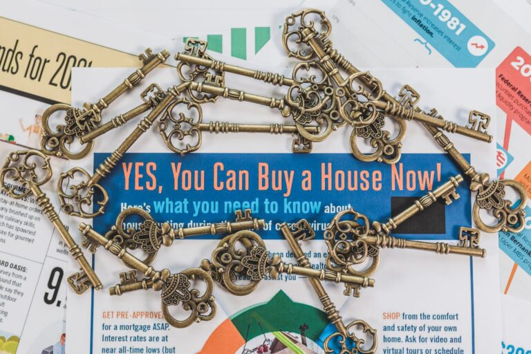 Why US Federal Funds Rate Decisions Reach Into UK Mortgage Lending Vintage keys spread over real estate documents symbolizing property ownership and investment.